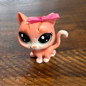Hasbro Littlest Pet Shop‎ LPS #1-102 Poppy Tabling Pink Shorthair Kitten Cat